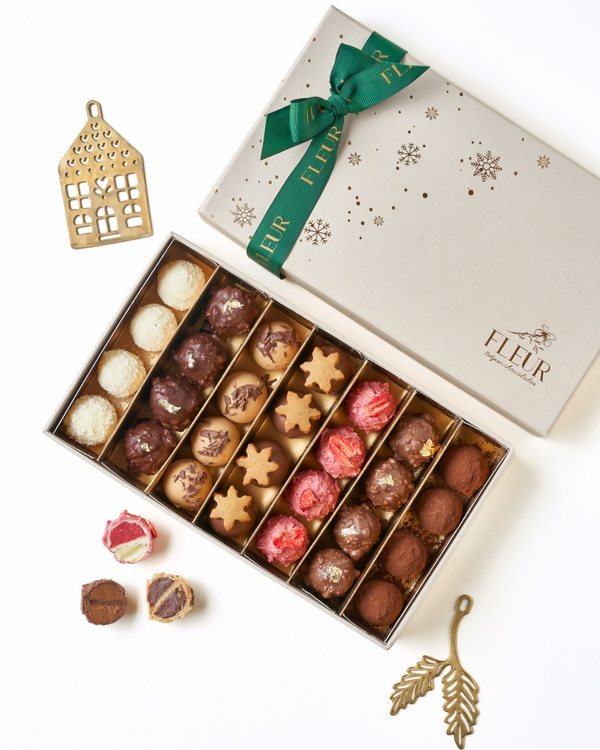 Luxurious Box 28 pieces Belgian chocolate truffles Christmas Edition ( 7 flavors )