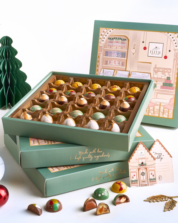 25 Pieces Box Belgian Chocolate Bonbons Christmas Edition ( 5 flavors )